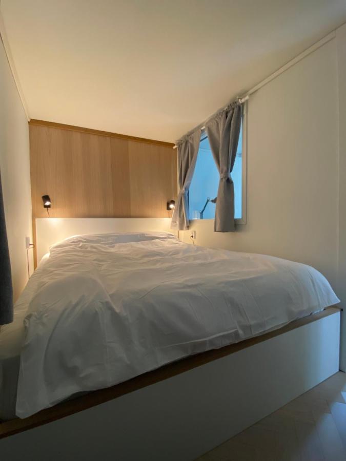 Entire Renovated Apartment From 1780 With Kitchen, Bath, Bedroom, And Living Room In Skuteviken Bergen Bagian luar foto